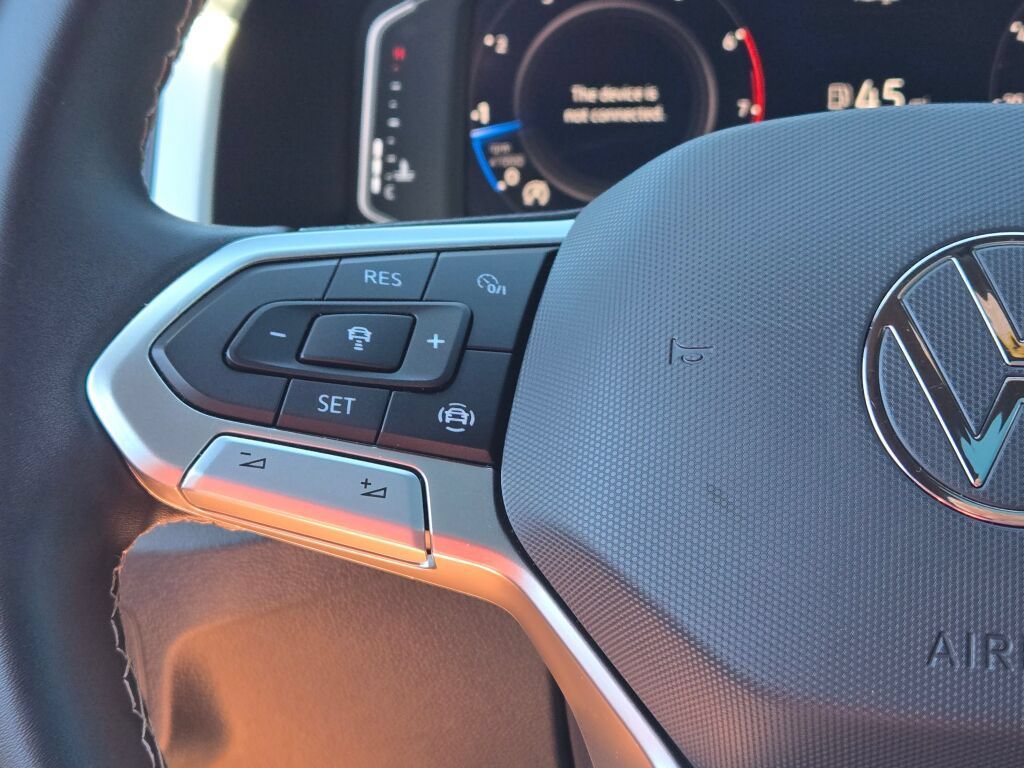Used 2023 Volkswagen Atlas Cross Sport SE w/ Panoramic Sunroof Package AWD/4WD image 34