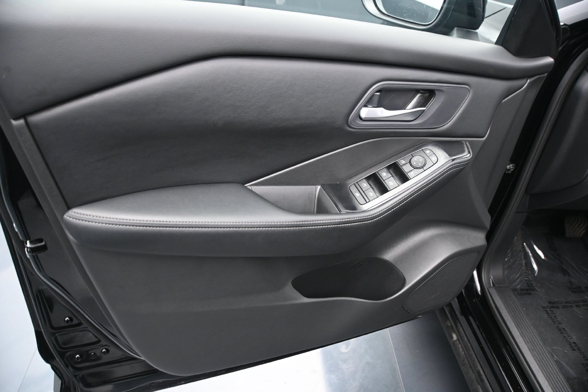 Used 2026 Nissan Rogue SV AWD/4WD image 18