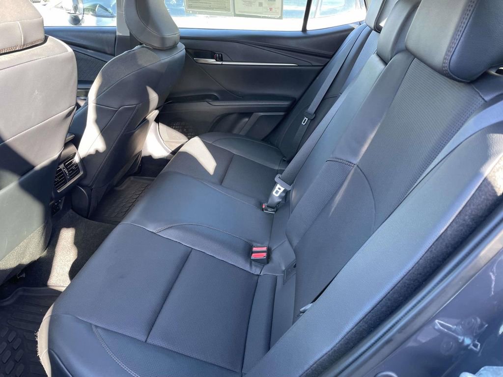 Used 2025 Toyota Camry XLE image 43