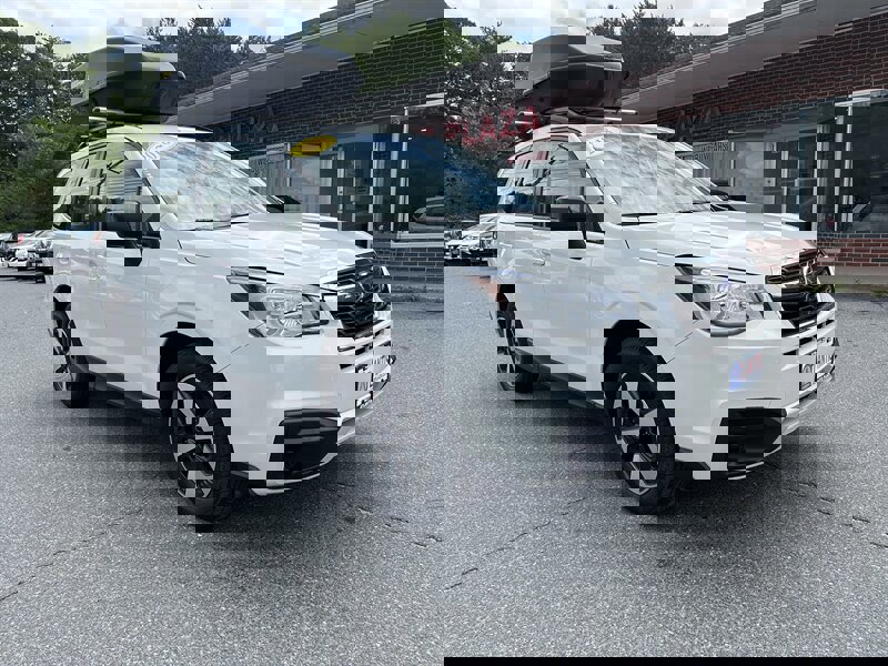 Used 2018 Subaru Forester 2.5i w/ Alloy Wheel Package image 3