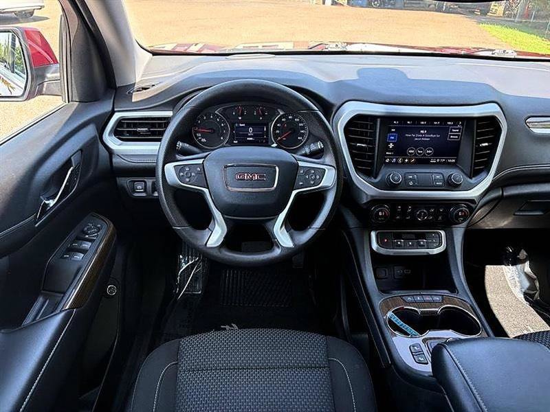 Used 2023 GMC Acadia SLE w/ Driver Convenience Package FWD image 38