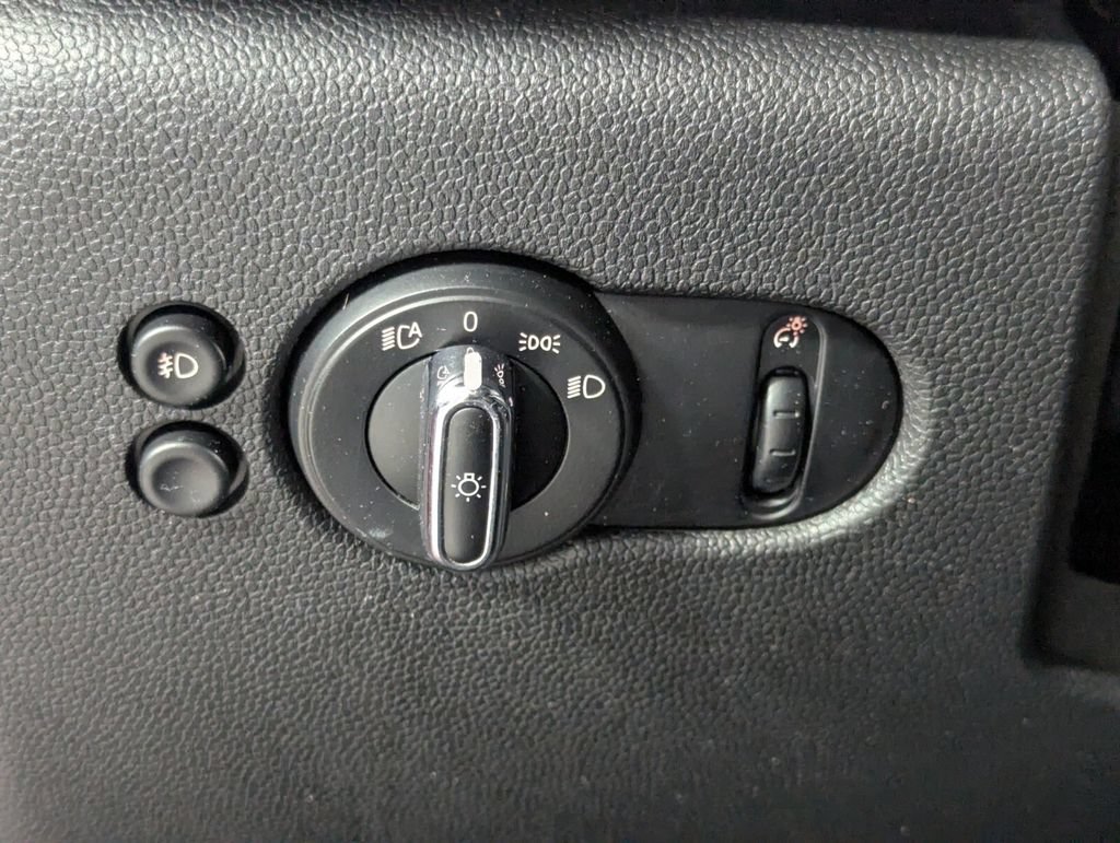 Used 2021 MINI Cooper S w/ 6.5" Touchscreen Package FWD image 12