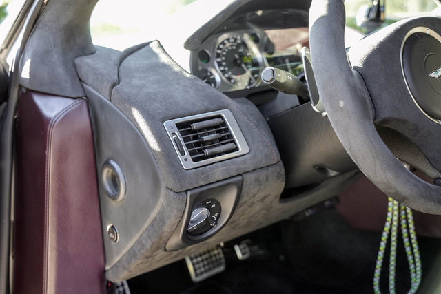 Used 2005 Aston Martin DB9 Coupe RWD image 25