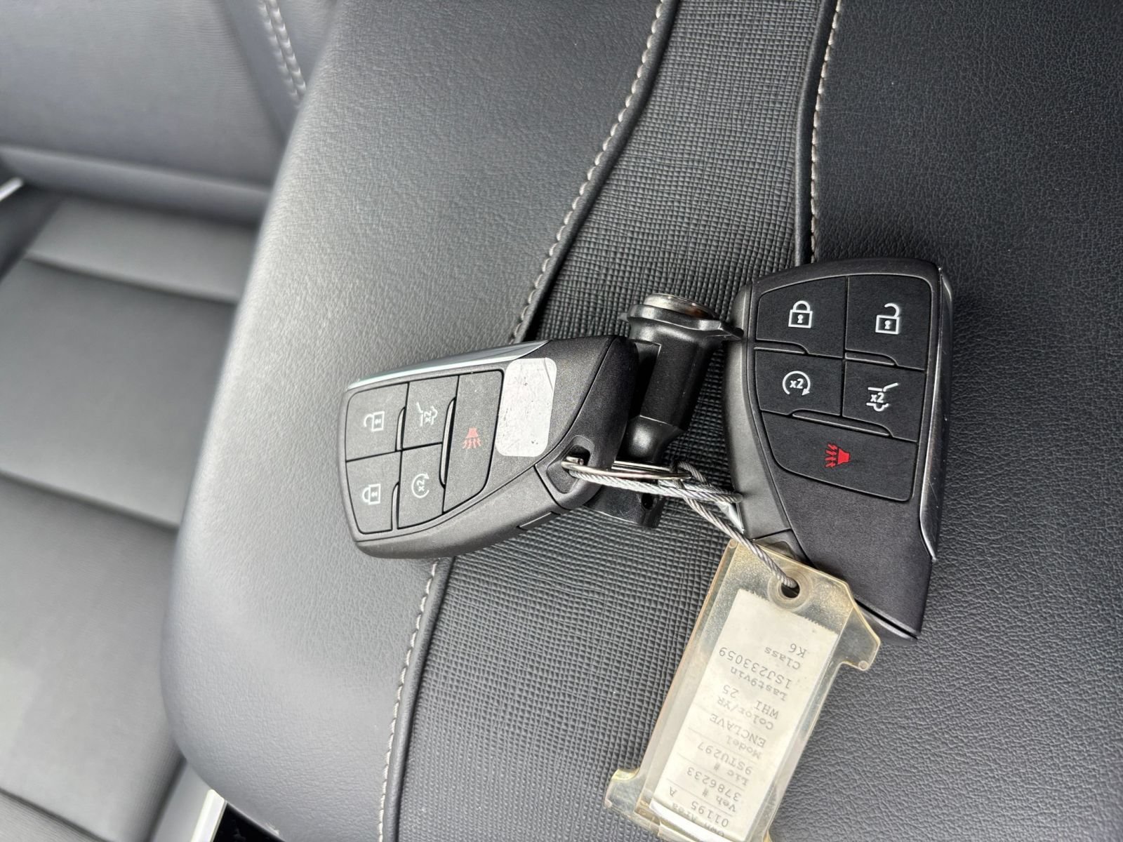 Used 2025 Buick Enclave Preferred AWD/4WD image 21