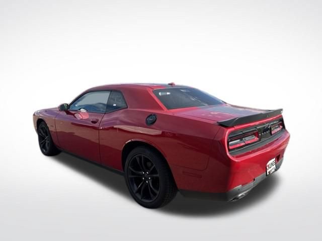 Used 2016 Dodge Challenger R/T Plus RWD image 8