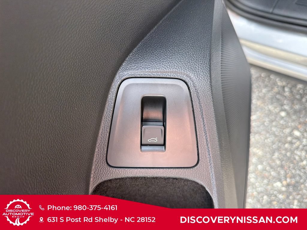 Used 2023 Volkswagen Tiguan SE FWD image 13
