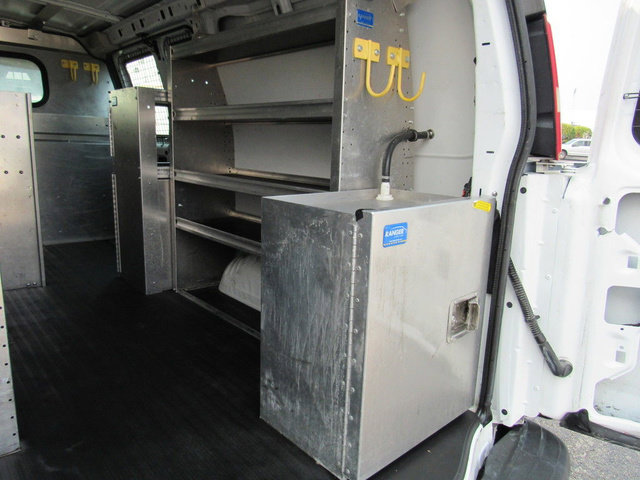 Used 2015 Chevrolet Express 2500 RWD image 22