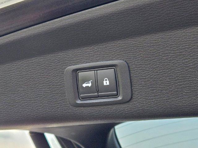 Used 2022 Mitsubishi Outlander SE AWD/4WD image 14