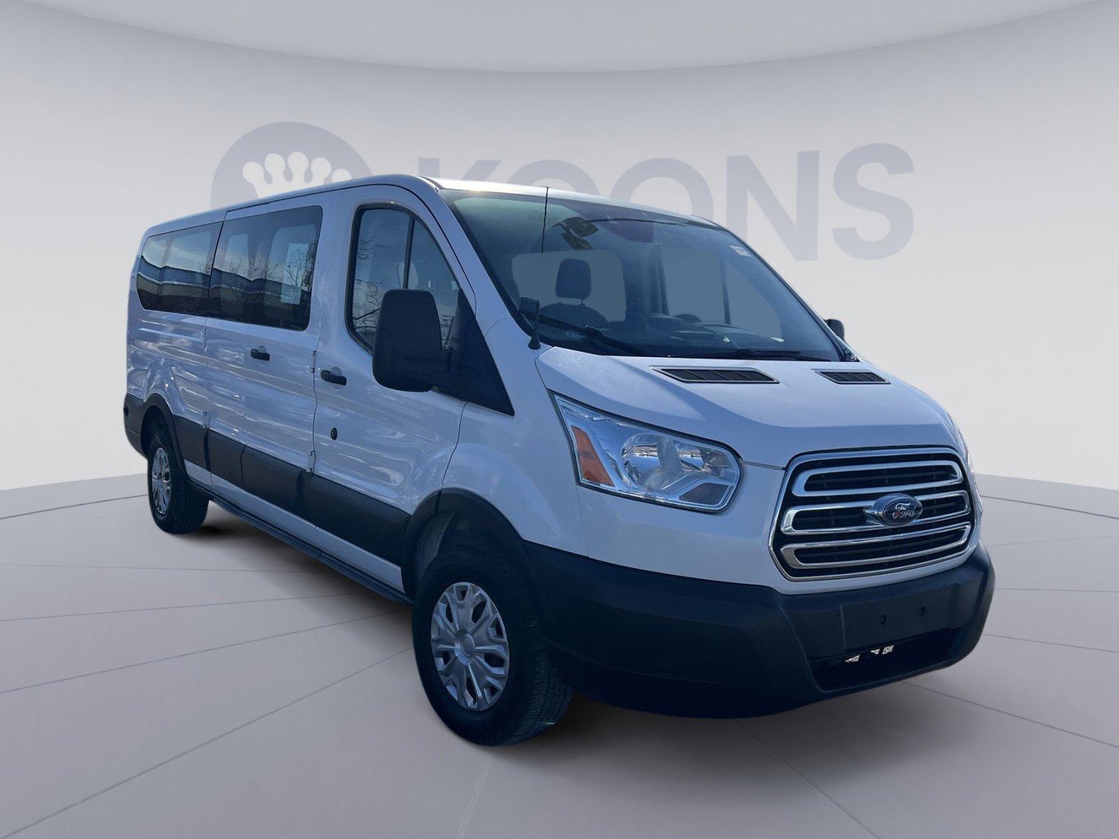 Used 2019 Ford Transit 350 XLT image 10
