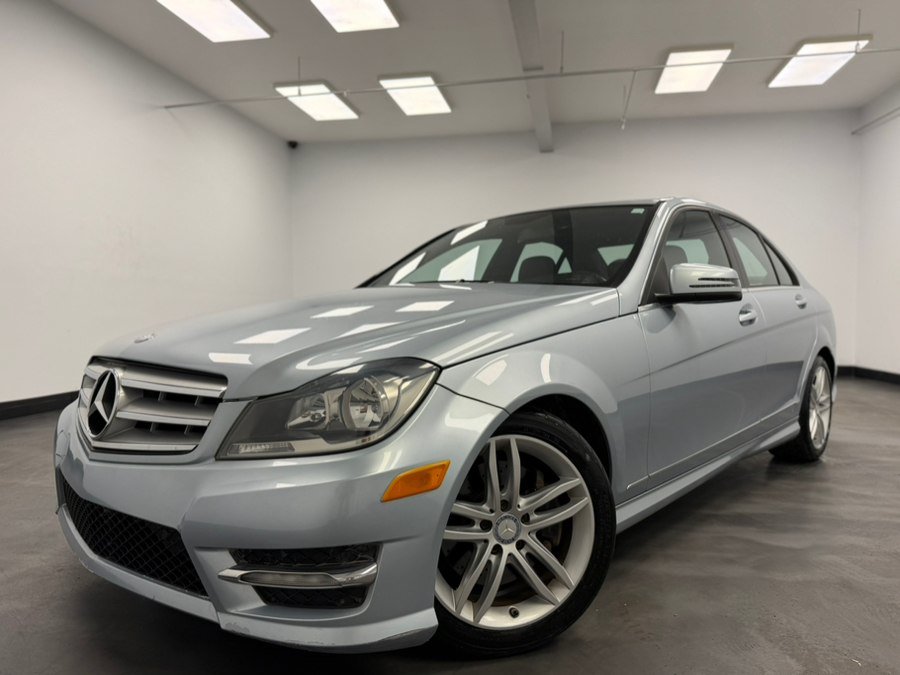 Used 2013 Mercedes-Benz C 300 4MATIC Sedan image 2