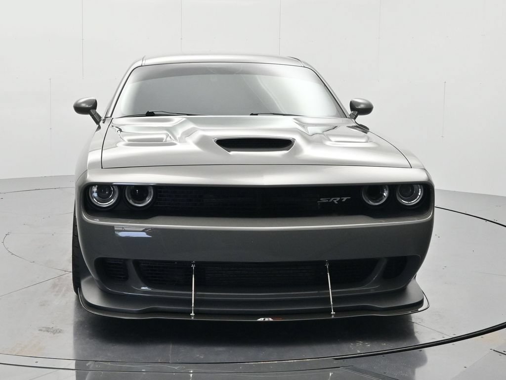 Used 2017 Dodge Challenger SRT Hellcat RWD image 2