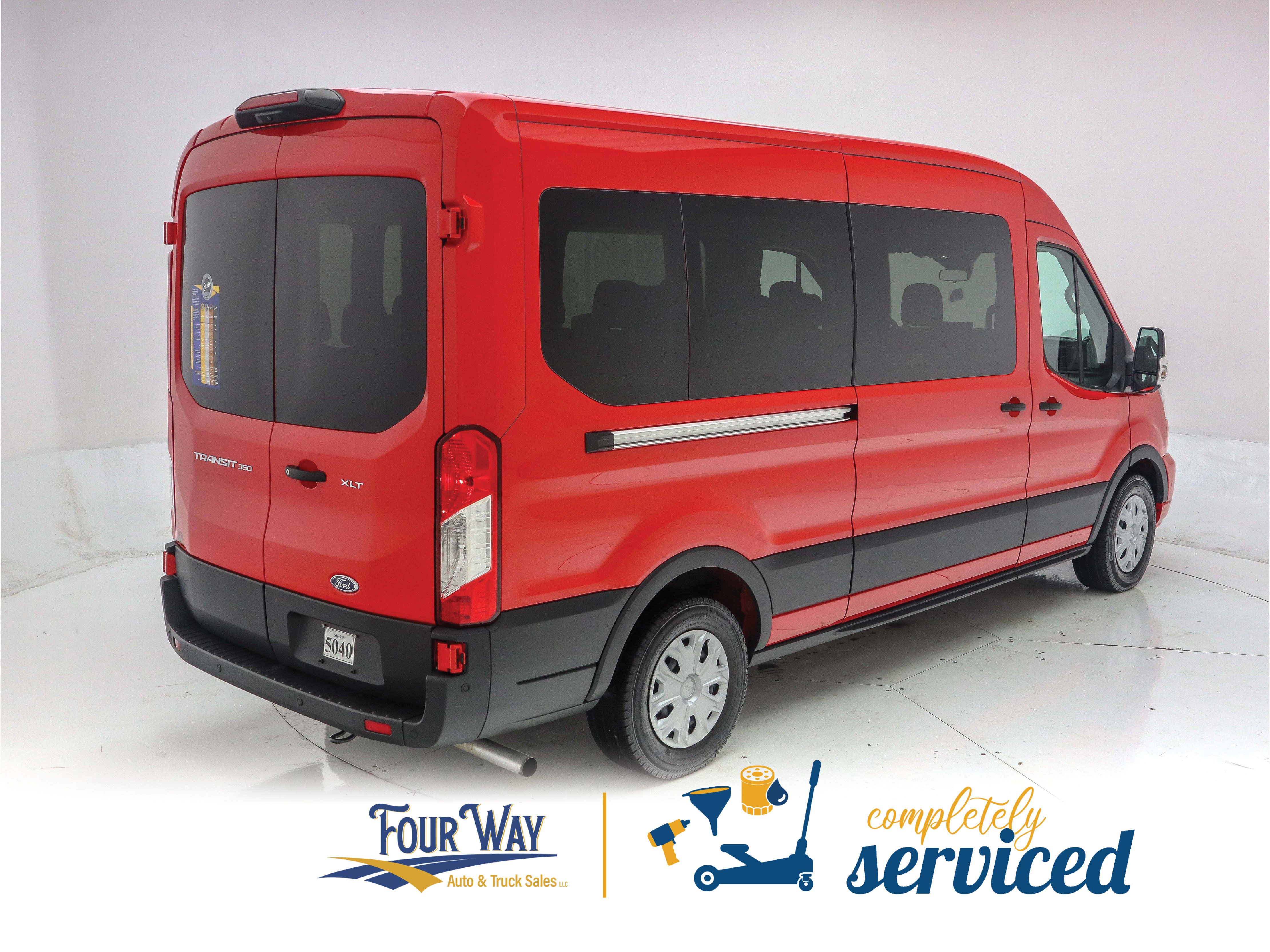 Used 2023 Ford Transit 350 XLT image 4