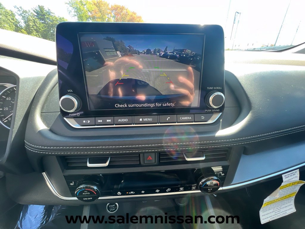 Used 2023 Nissan Rogue SV w/ SV Premium B Package AWD/4WD image 12