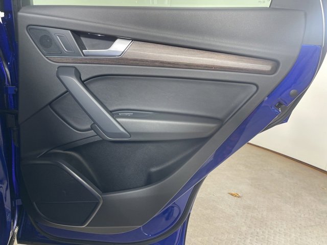 Used 2022 Audi Q5 2.0T Premium w/ Convenience Package image 14