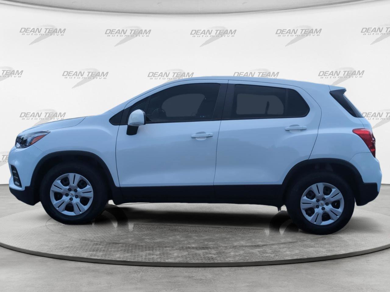 Used 2017 Chevrolet Trax LS FWD image 4