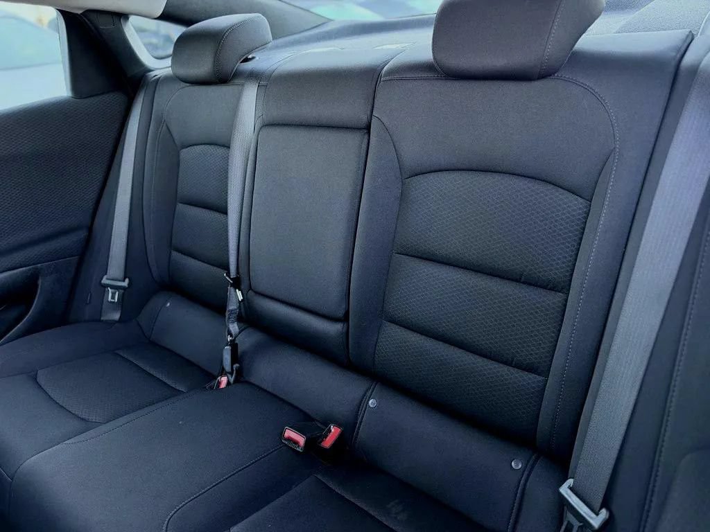 Used 2023 Chevrolet Malibu LT FWD image 18
