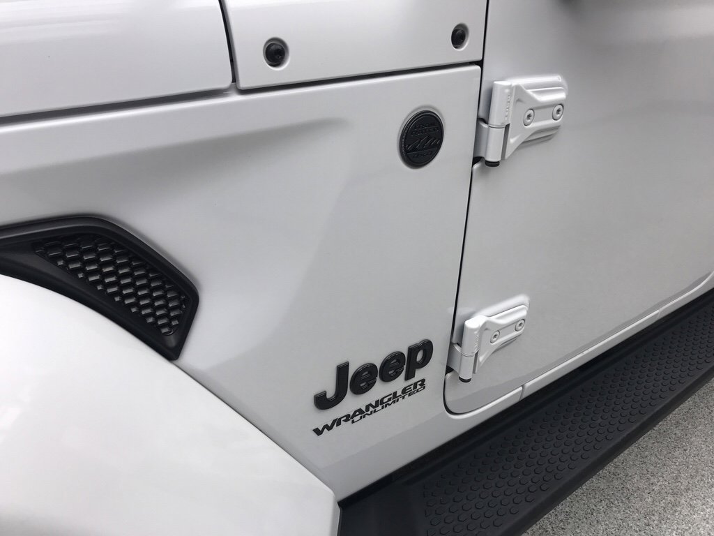 Used 2022 Jeep Wrangler Unlimited Sahara image 7