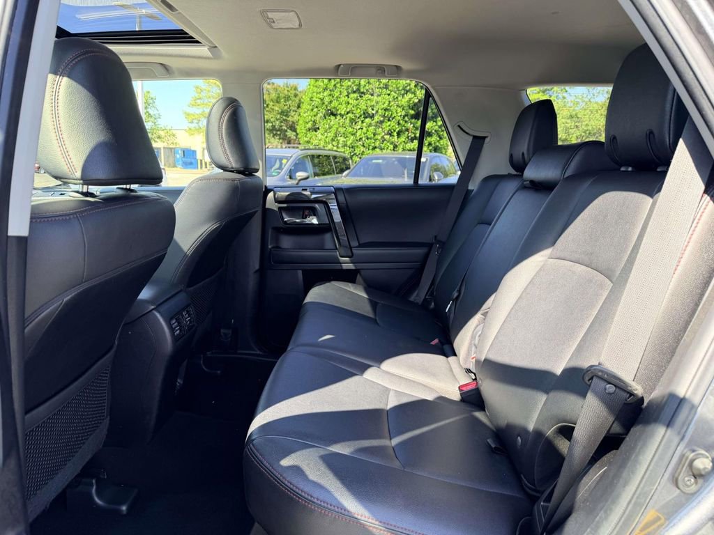 Used 2020 Toyota 4Runner TRD Off-Road Premium w/ Moonroof Package AWD/4WD image 23