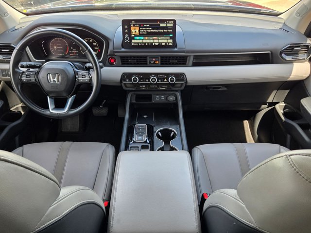Used 2024 Honda Pilot Touring image 18