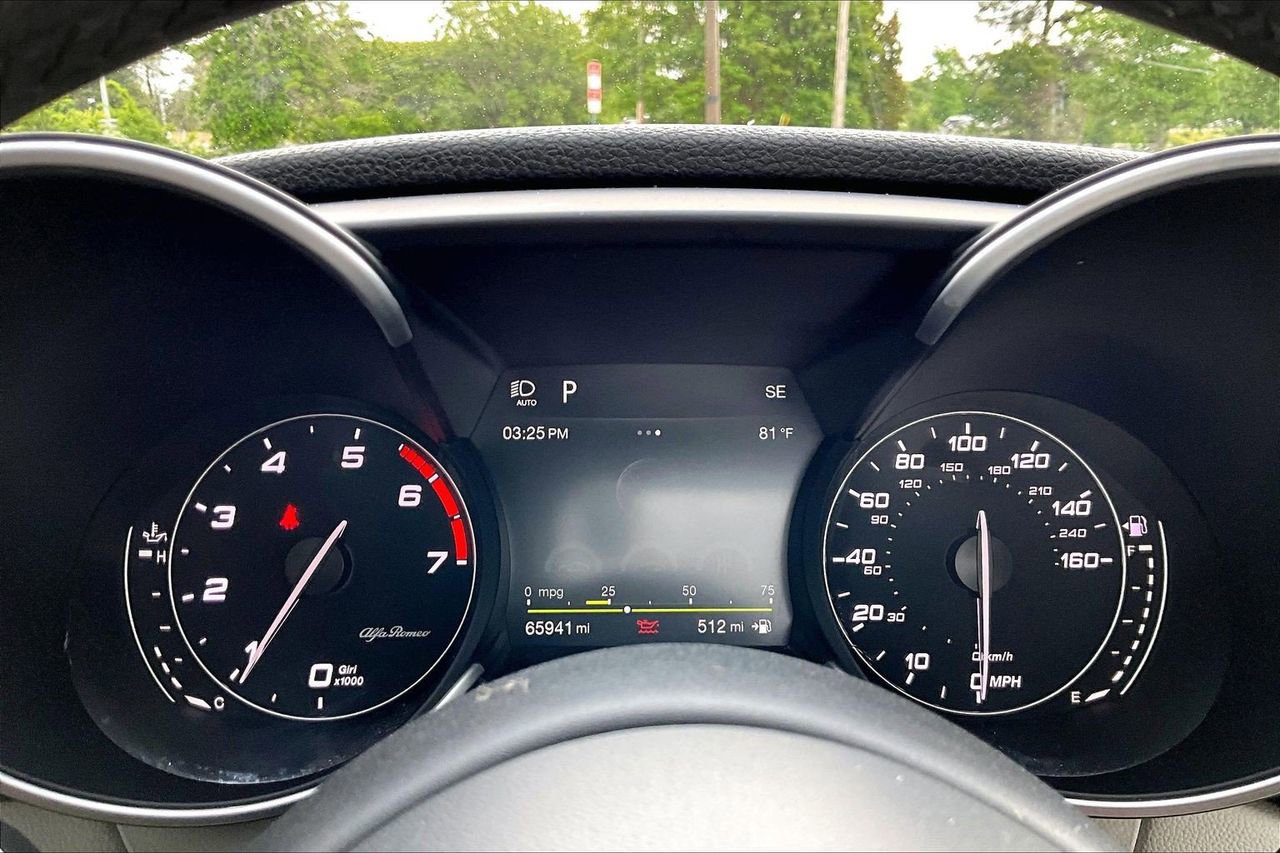 Used 2019 Alfa Romeo Giulia RWD image 10