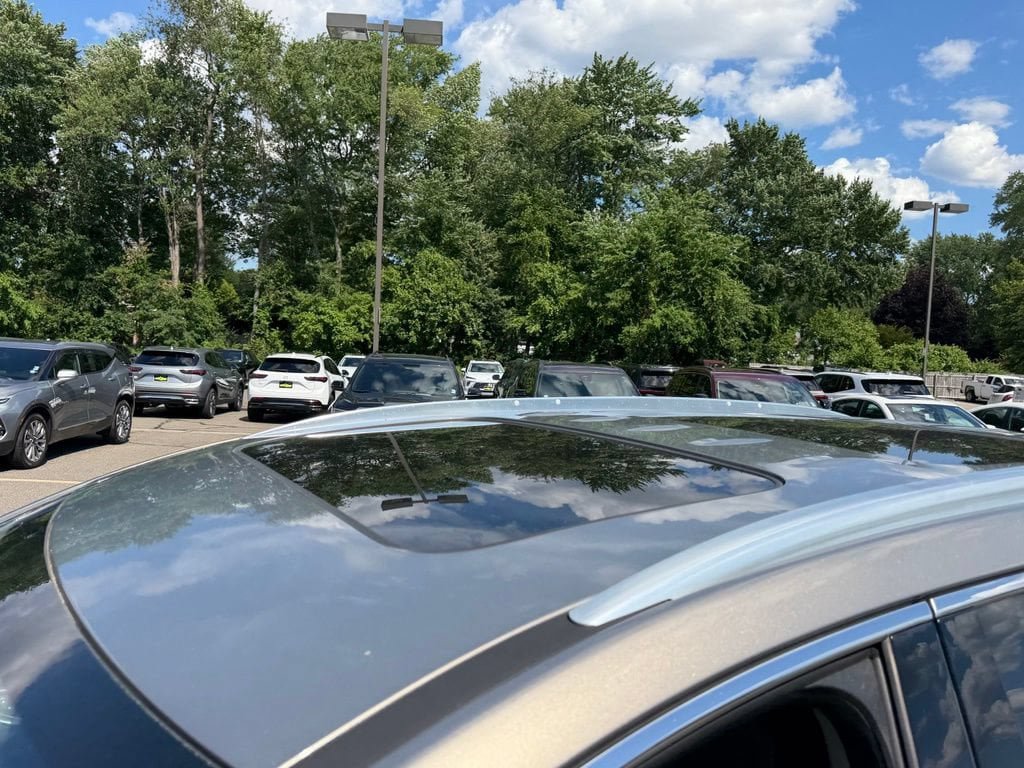 Certified 2018 Buick Enclave Premium AWD/4WD image 8