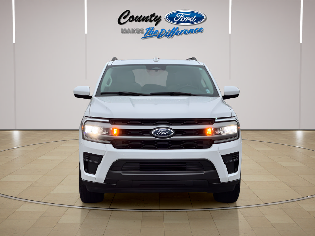 Used 2024 Ford Expedition XLT AWD/4WD image 5