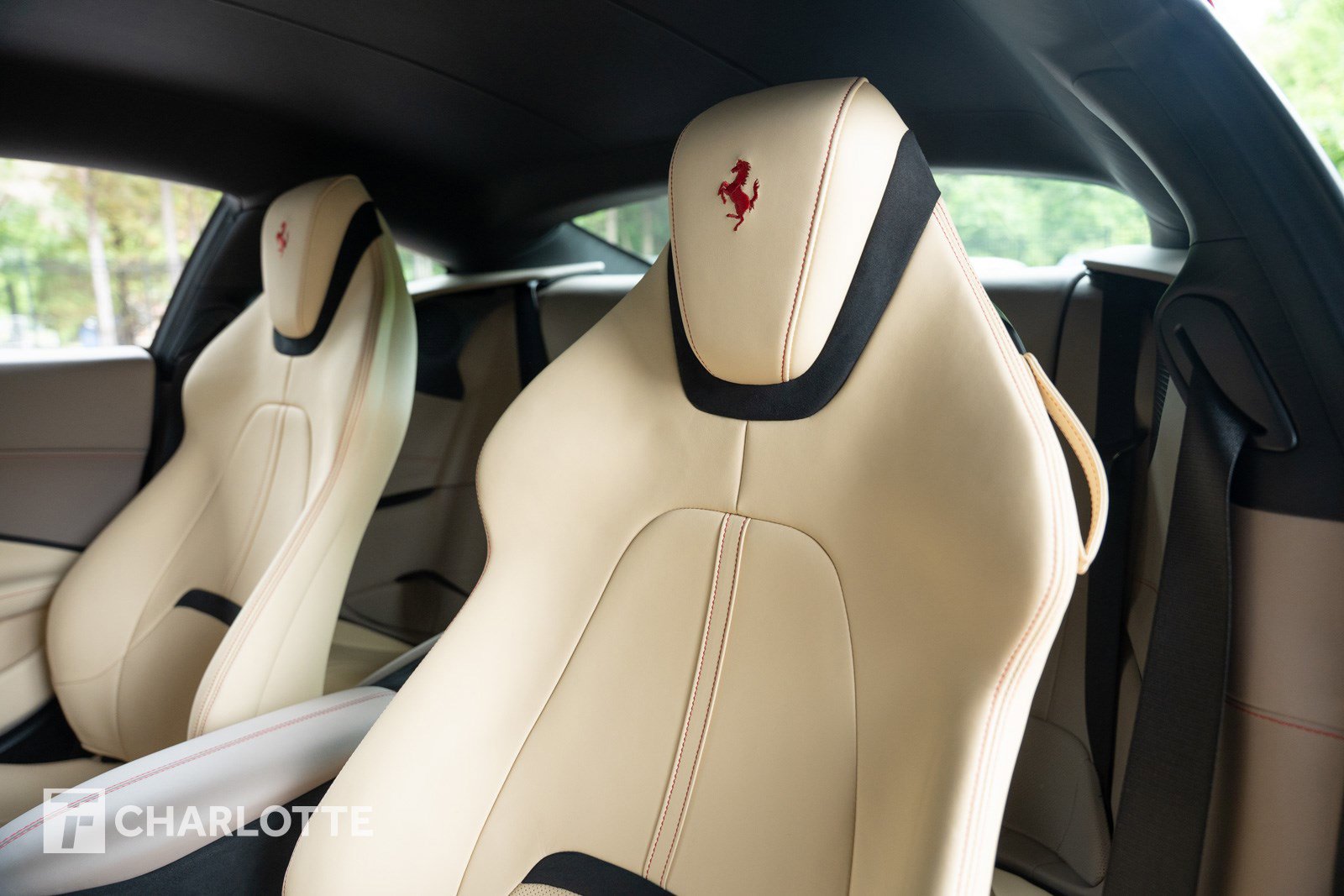 Used 2022 Ferrari Roma RWD image 22