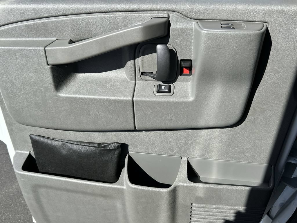 New 2025 GMC Savana 3500 w/ Power Convenience Package RWD image 21