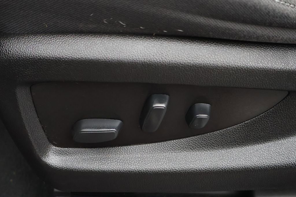 Used 2020 GMC Yukon SLE w/ Convenience Package image 29