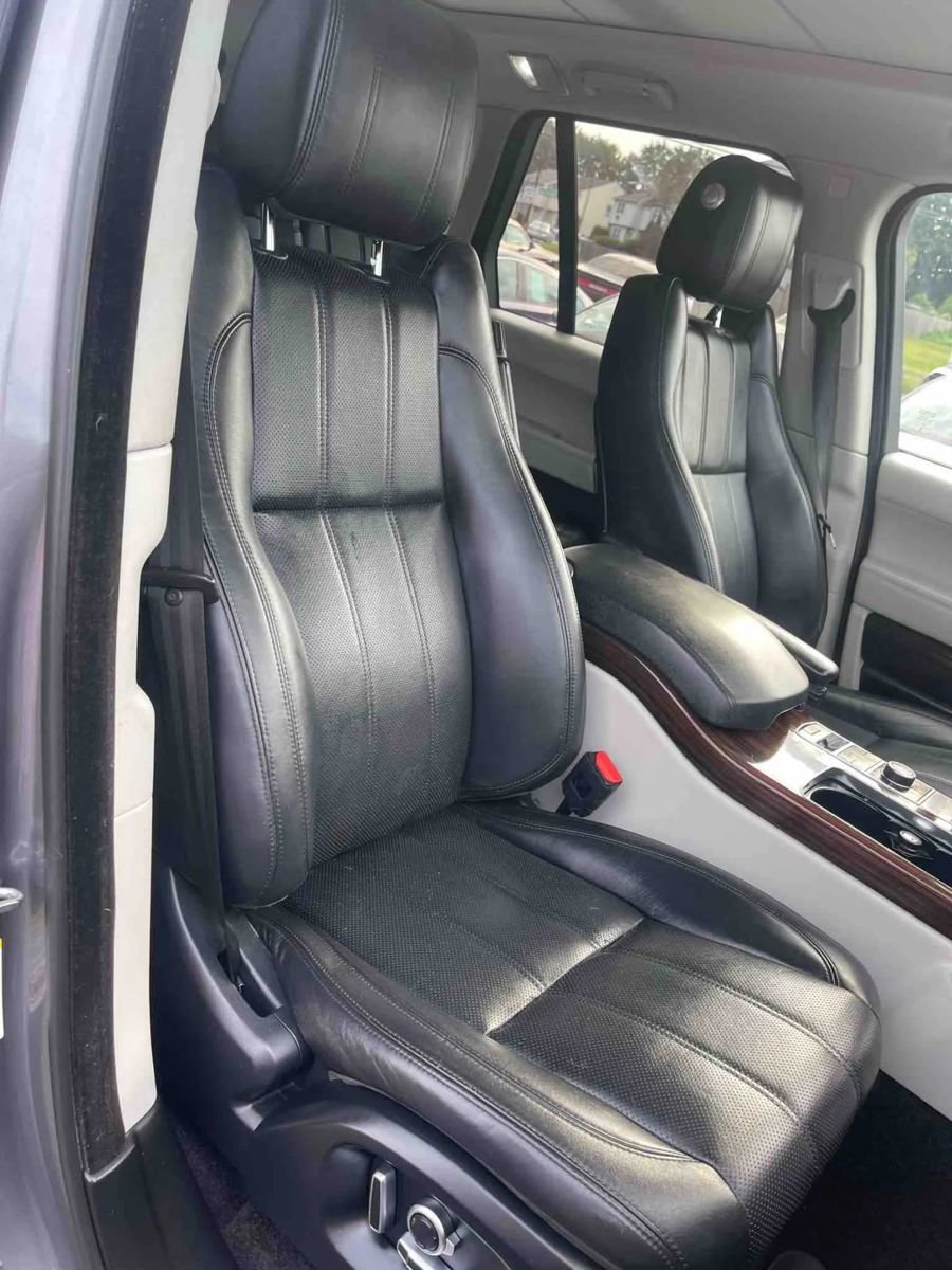 Used 2016 Land Rover Range Rover HSE image 21