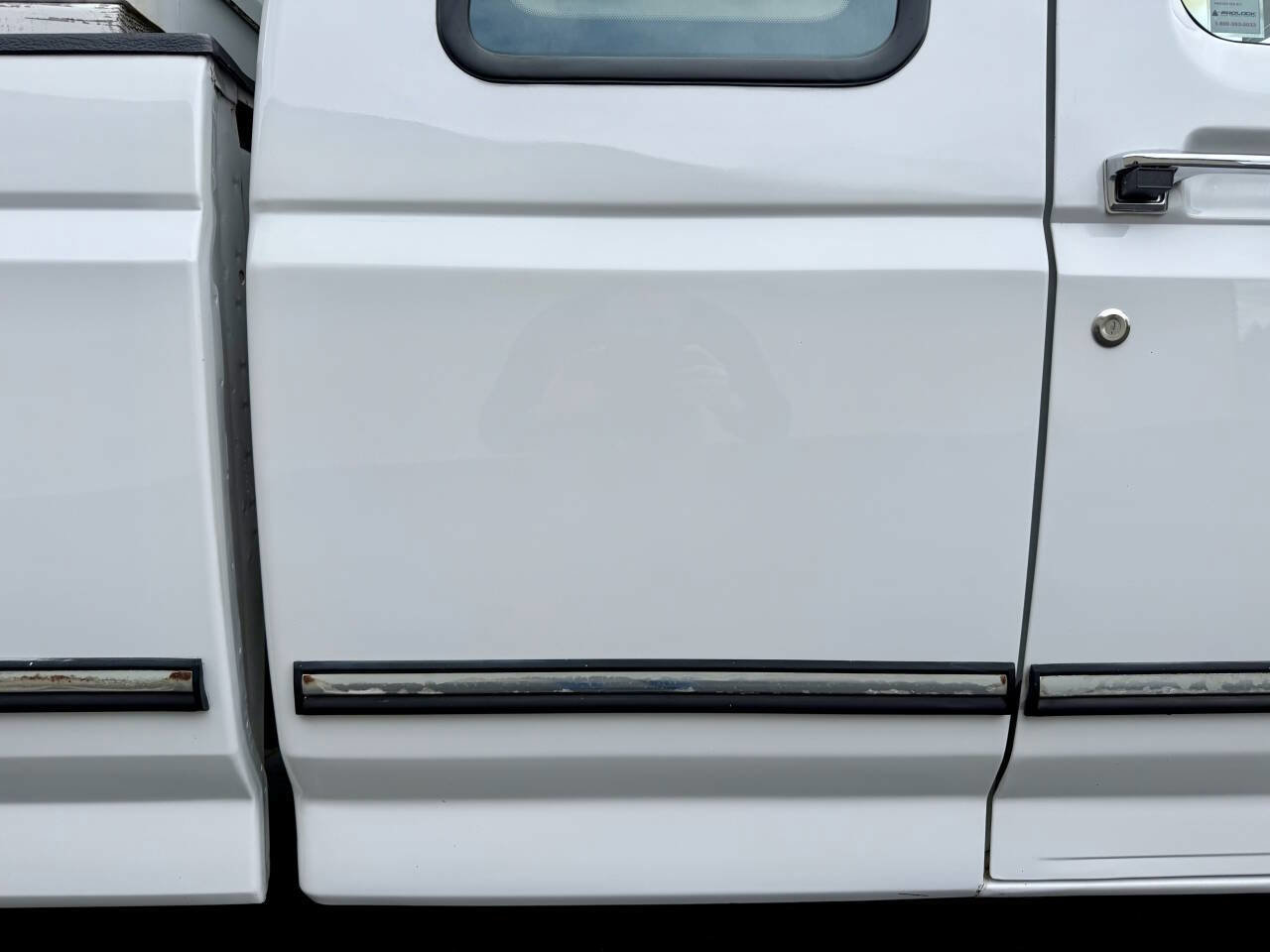 Used 1995 Ford F250 XLT image 26