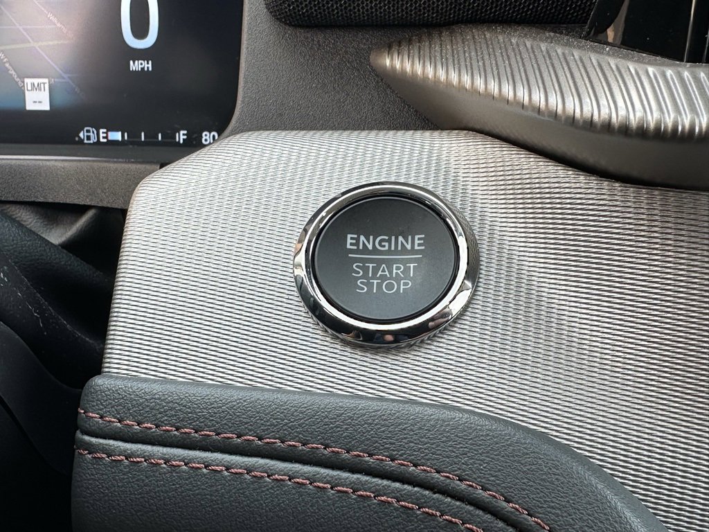 Used 2025 Ford Explorer Active image 29