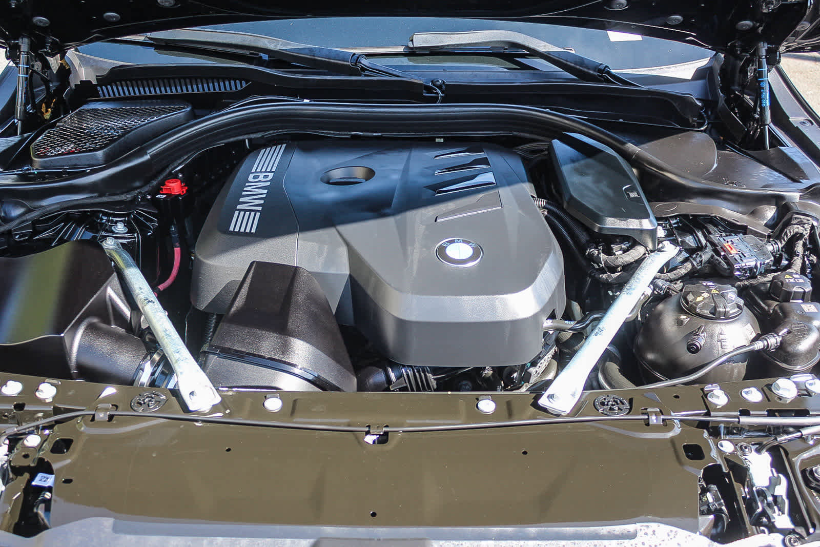 Used 2026 BMW 530i xDrive w/ Premium Package image 26