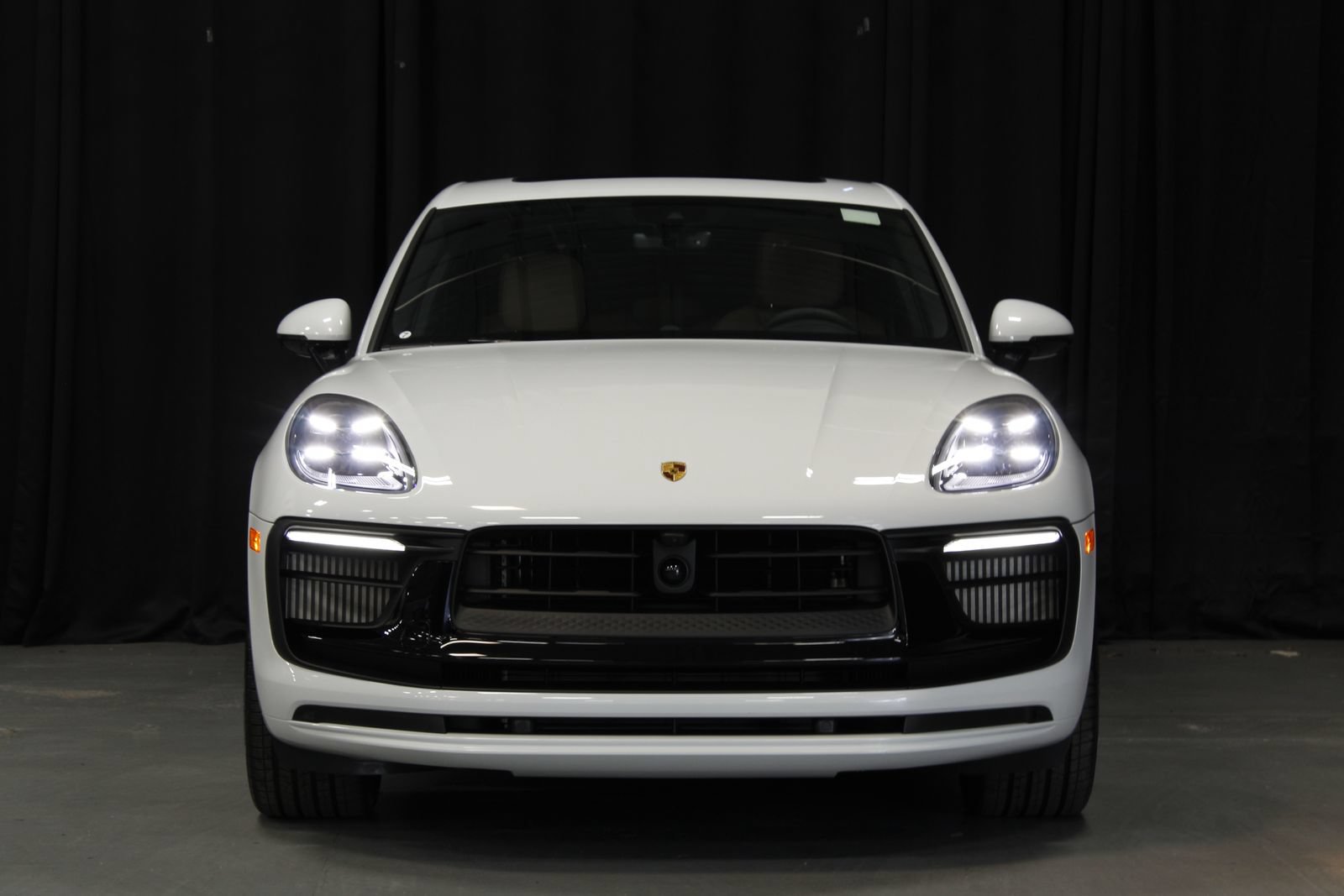 New 2026 Porsche Macan GTS AWD/4WD image 10