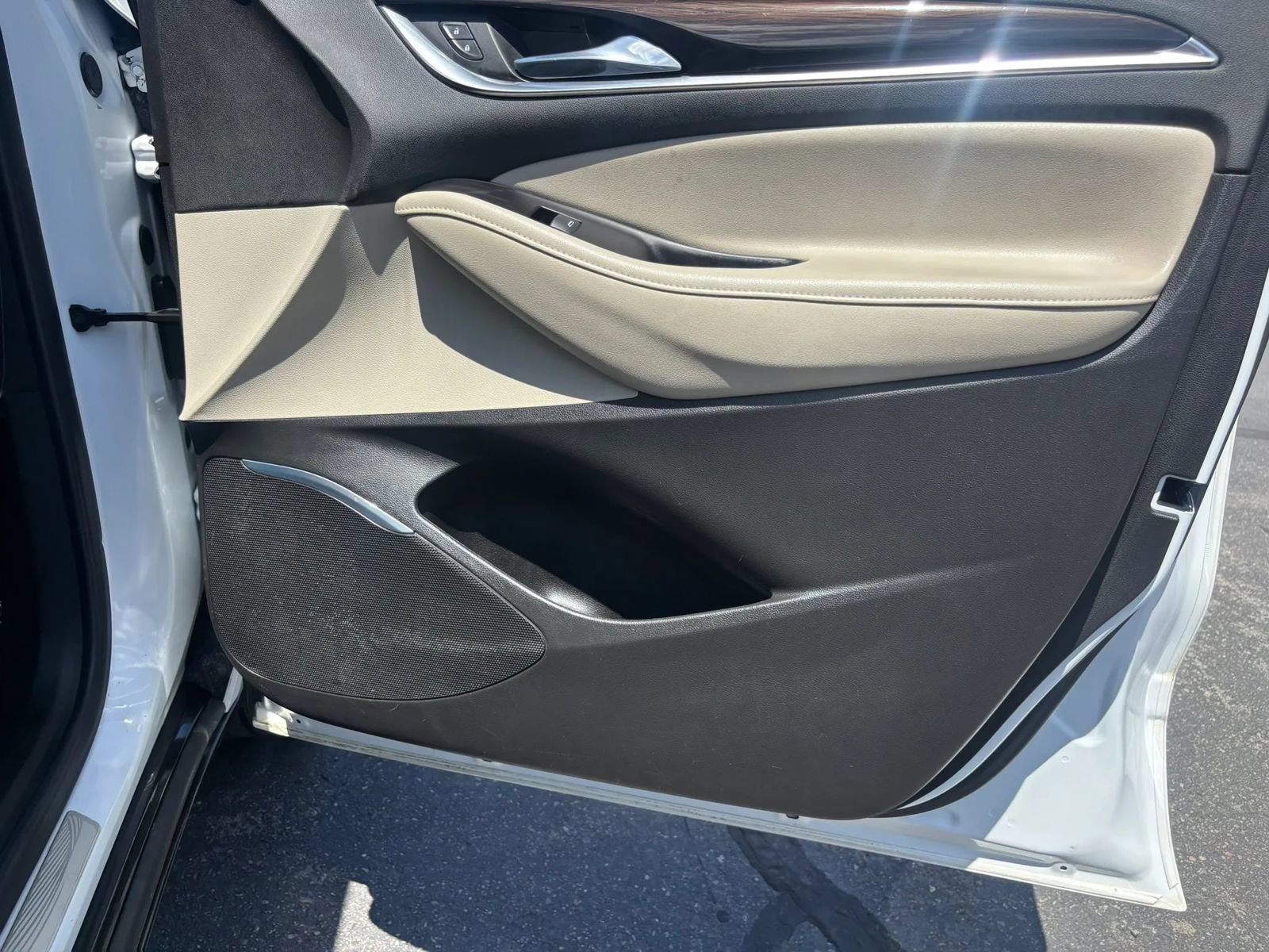 Used 2019 Buick Enclave Essence AWD/4WD image 23