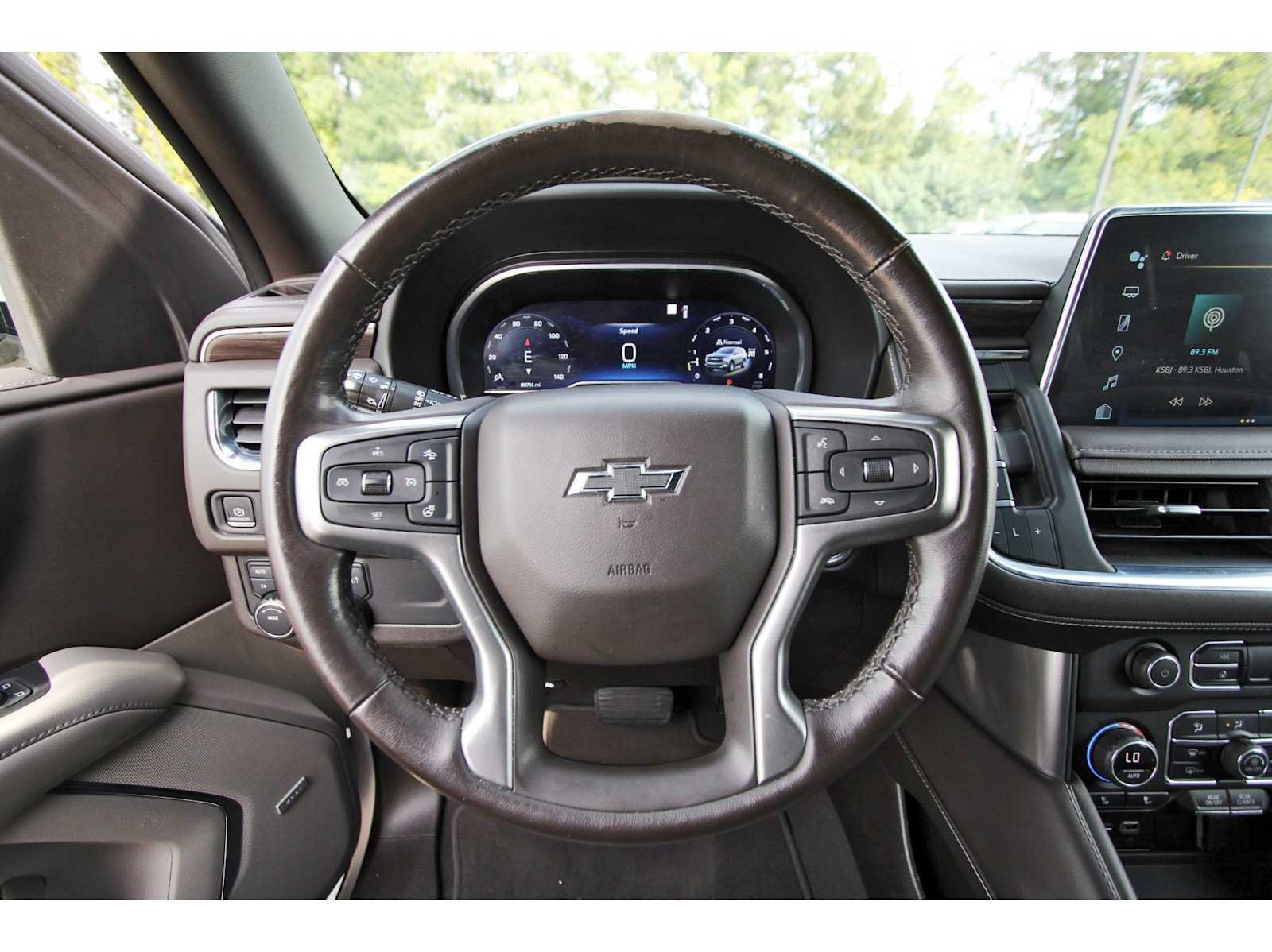 Used 2023 Chevrolet Tahoe Z71 w/ Luxury Package AWD/4WD image 14