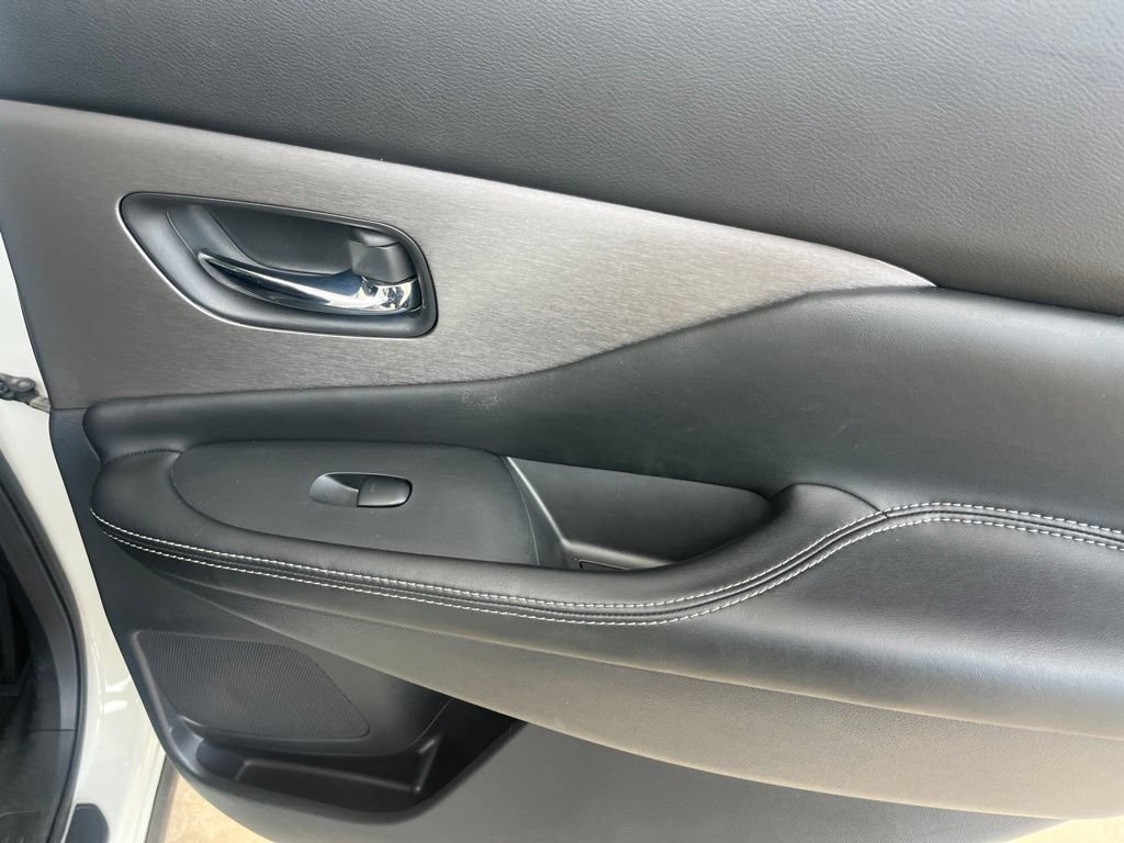 Used 2020 Nissan Murano S w/ Technology Package FWD image 24