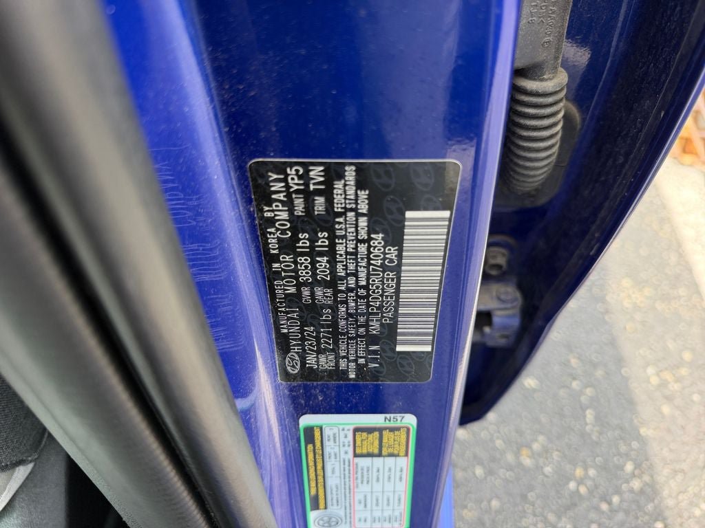 Used 2024 Hyundai Elantra Limited FWD image 32