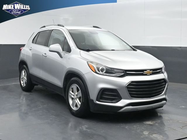 Used 2018 Chevrolet Trax LT w/ LT Convenience Package FWD image 1