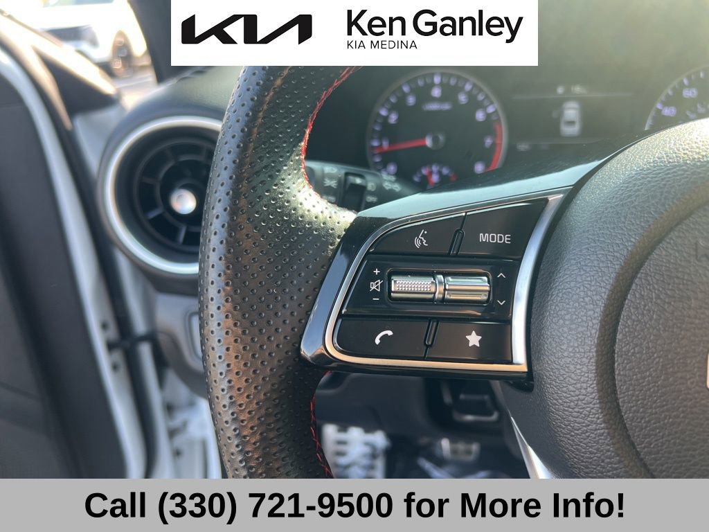 Certified 2022 Kia Forte GT image 31