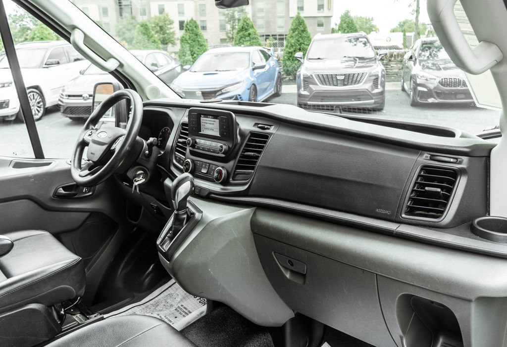 Used 2022 Ford Transit 350 DRW RWD image 9
