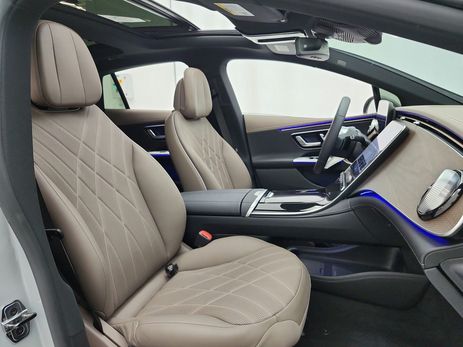 Certified 2023 Mercedes-Benz EQE 350+ 4MATIC Sedan image 19