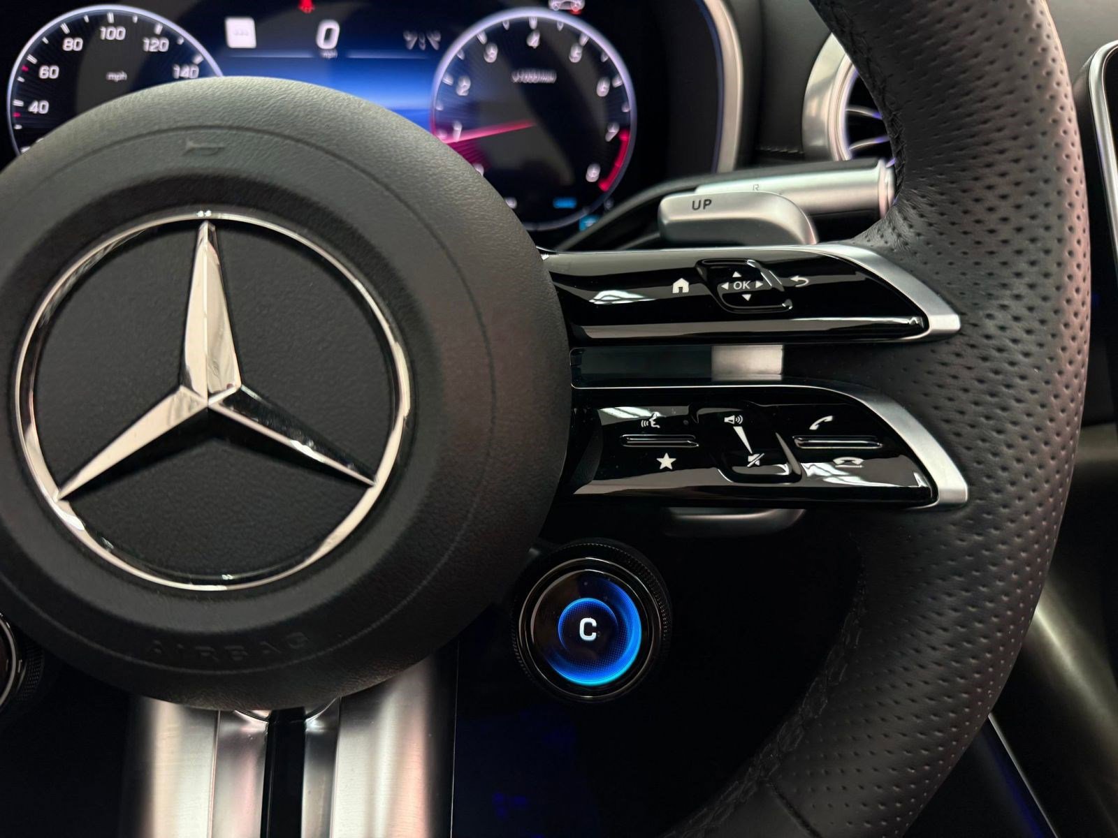 Used 2023 Mercedes-Benz SL 43 AMG image 28