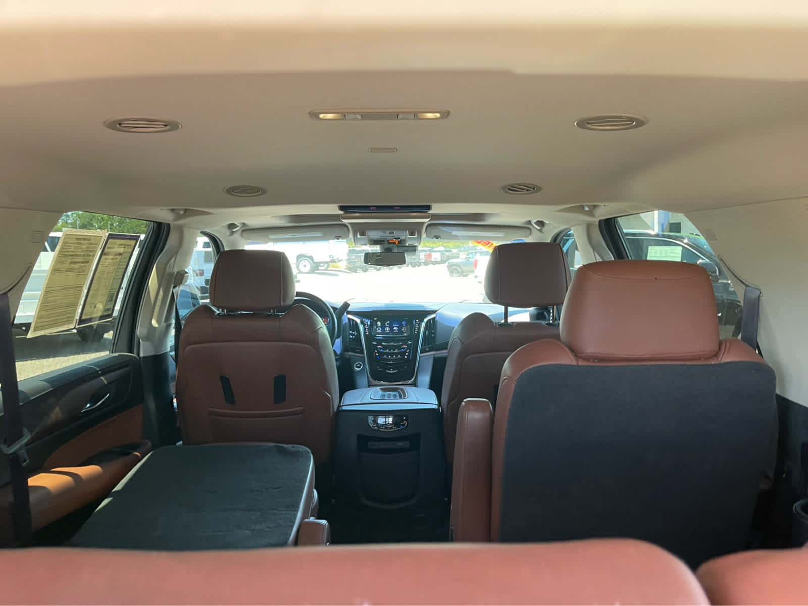 Used 2017 Cadillac Escalade Premium Luxury AWD/4WD image 19