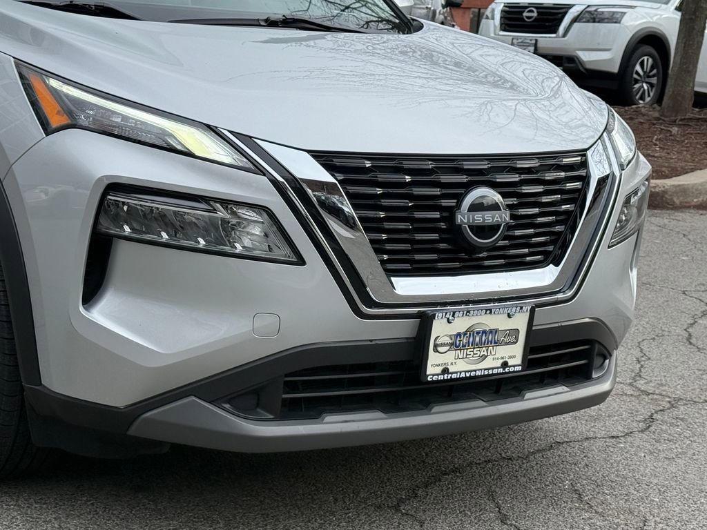 Used 2023 Nissan Rogue SV AWD/4WD image 8