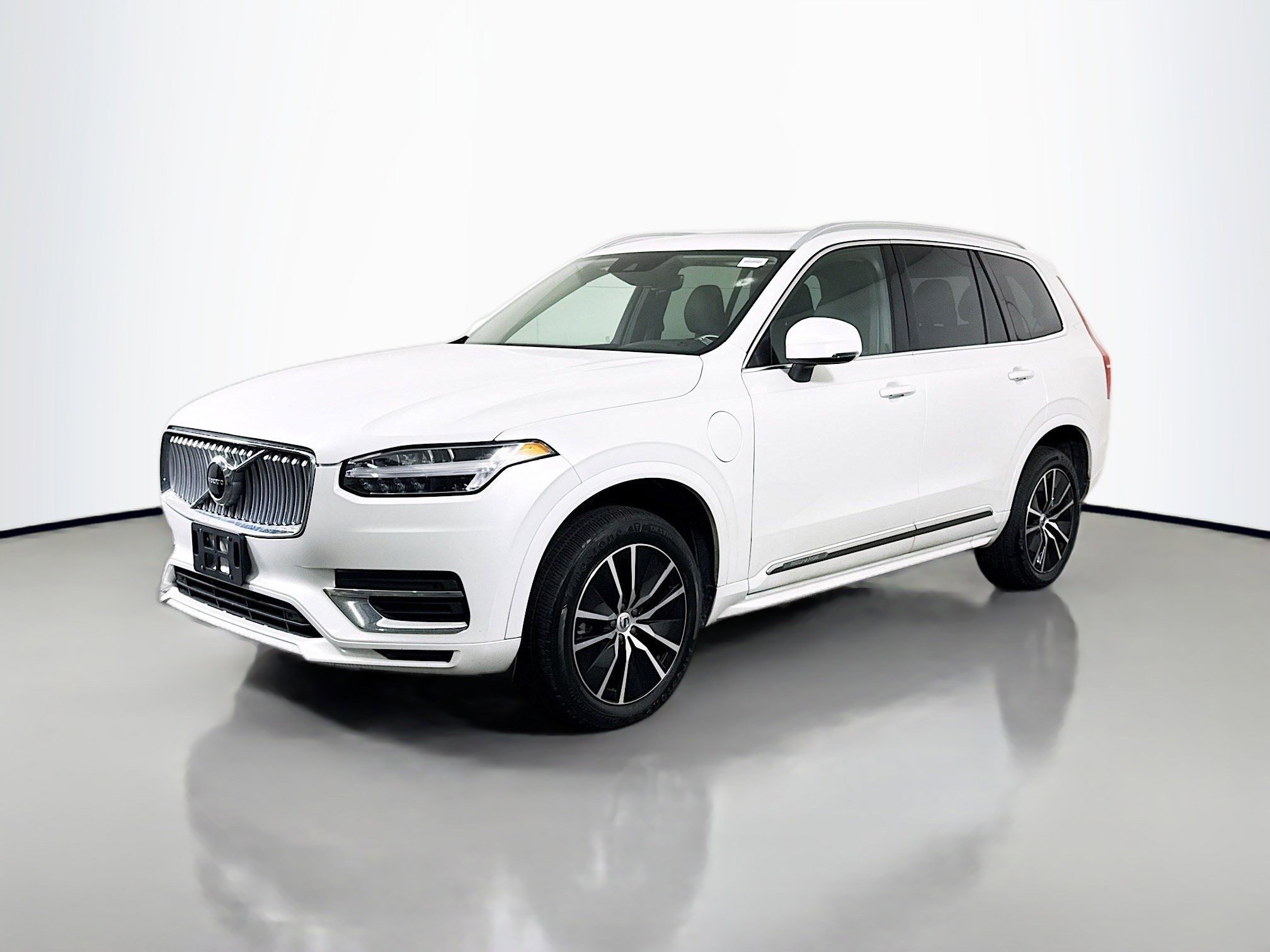 Used 2022 Volvo XC90 T8 Inscription Expression image 4