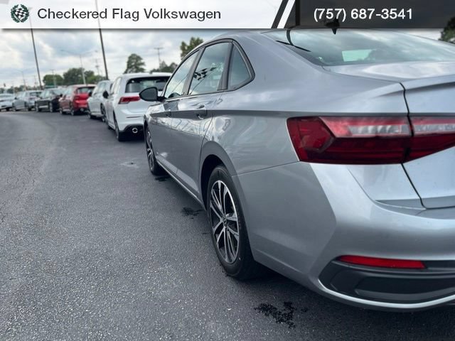 Used 2025 Volkswagen Jetta Sport FWD image 8