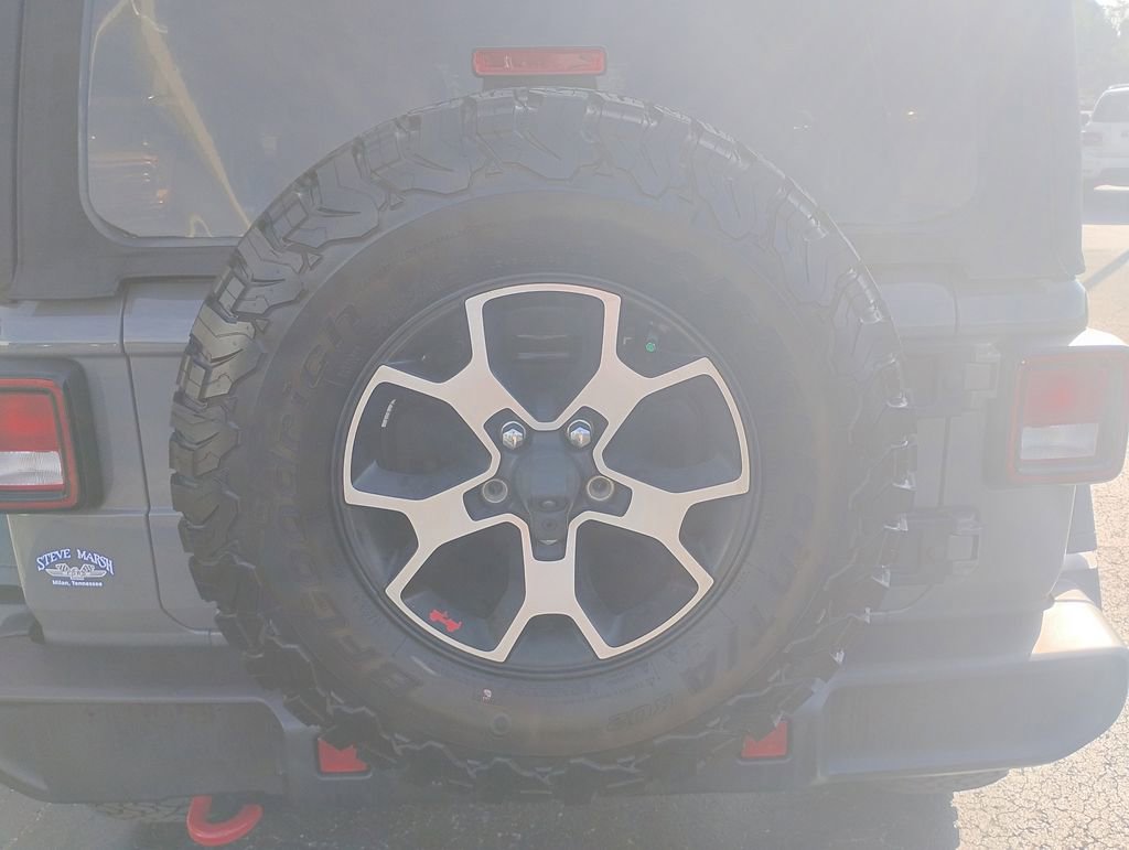 Used 2022 Jeep Wrangler Unlimited Rubicon w/ Cold Weather Group image 13