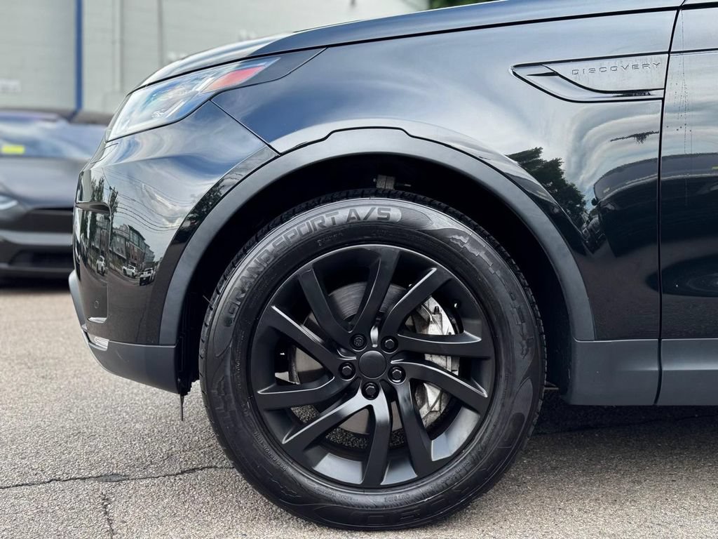 Used 2018 Land Rover Discovery HSE AWD/4WD image 11