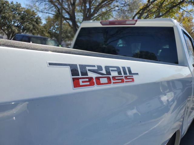 Used 2022 Chevrolet Silverado 1500 LT Trail Boss image 9